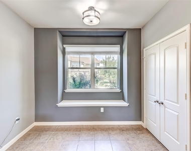 1620 Bryant Dr - Photo Thumbnail 13