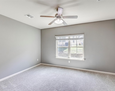 1620 Bryant Dr - Photo Thumbnail 16