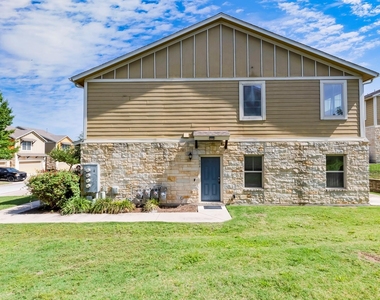 1620 Bryant Dr - Photo Thumbnail 3