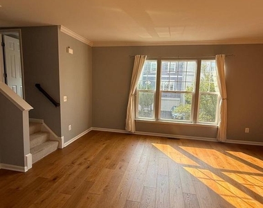 113 Gretchen Court - Photo Thumbnail 9