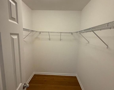 113 Gretchen Court - Photo Thumbnail 2