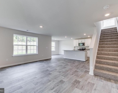 117 Grasmere Street - Photo Thumbnail 2
