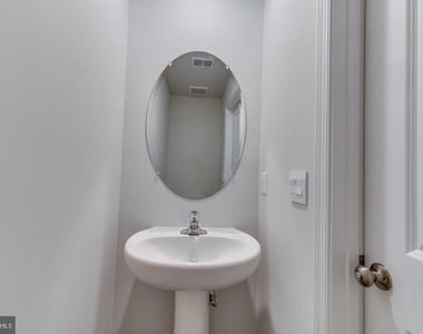 117 Grasmere Street - Photo Thumbnail 3