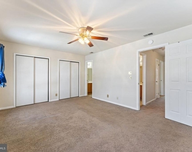 726 Pine Tree Court - Photo Thumbnail 21