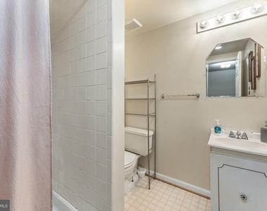 726 Pine Tree Court - Photo Thumbnail 32