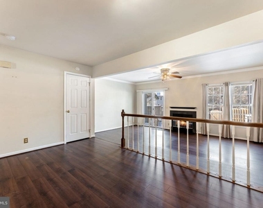 726 Pine Tree Court - Photo Thumbnail 13
