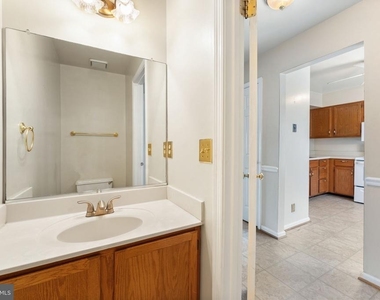 726 Pine Tree Court - Photo Thumbnail 8