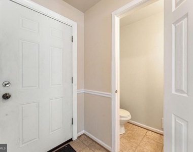 726 Pine Tree Court - Photo Thumbnail 7