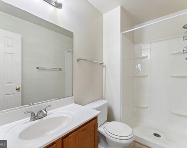 726 Pine Tree Court - Photo Thumbnail 22