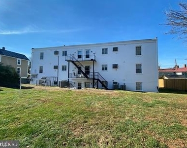 423 Hill Street - Photo Thumbnail 19