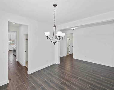 1001 Otello Way - Photo Thumbnail 5