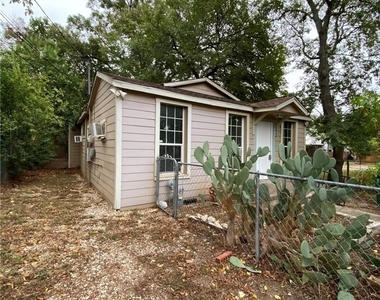 403 Pedernales St - Photo Thumbnail 1