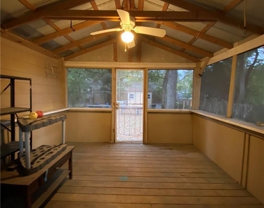 403 Pedernales St - Photo Thumbnail 19