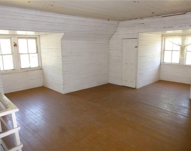 1319 Grace St - Photo Thumbnail 22