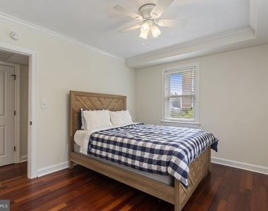 718 S Washington Street - Photo Thumbnail 12