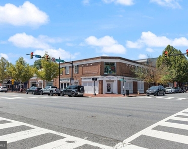 718 S Washington Street - Photo Thumbnail 19