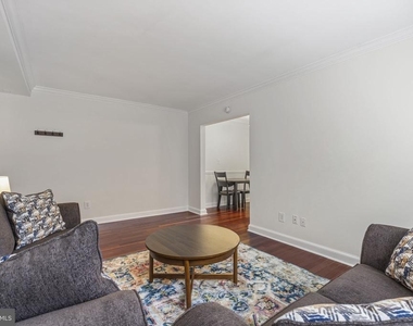 718 S Washington Street - Photo Thumbnail 5