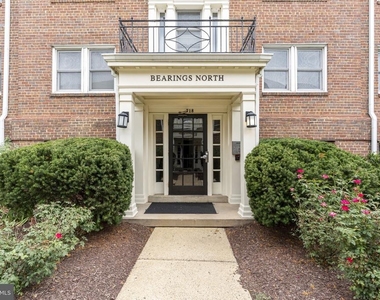 718 S Washington Street - Photo Thumbnail 1