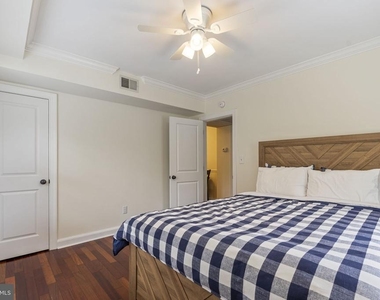 718 S Washington Street - Photo Thumbnail 13
