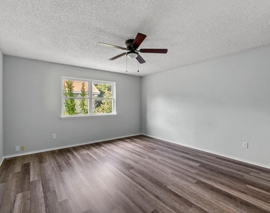 11809 Eubank Dr - Photo Thumbnail 15