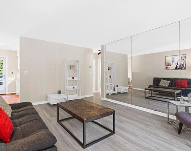 2515 S Walter Reed Drive - Photo Thumbnail 9