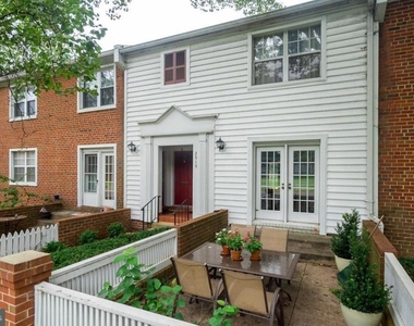 2515 S Walter Reed Drive - Photo Thumbnail 14
