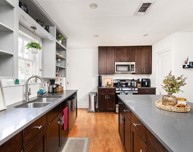 5405 Sunshine Dr - Photo Thumbnail 9