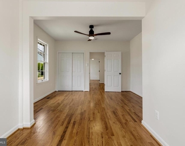 1801 S Glebe Road - Photo Thumbnail 17