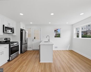 1545 11th Street S - Photo Thumbnail 2