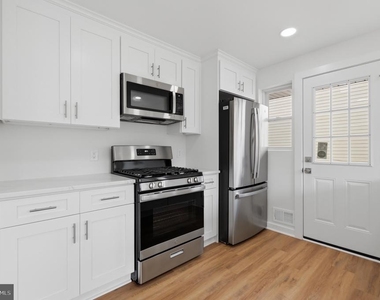 1545 11th Street S - Photo Thumbnail 4