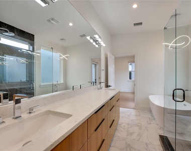 108 Tillery St - Photo Thumbnail 16