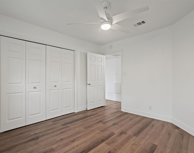 9226 Jollyville Rd - Photo Thumbnail 19