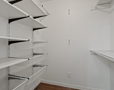 9226 Jollyville Rd - Photo Thumbnail 17