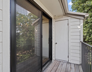 9226 Jollyville Rd - Photo Thumbnail 4