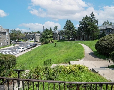 5200 W Montgomery Avenue - Photo Thumbnail 1