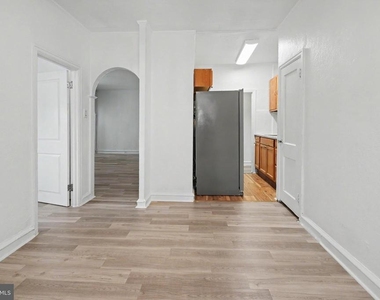 5200 W Montgomery Avenue - Photo Thumbnail 6