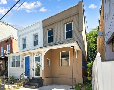 1307 S Hanson Street - Photo Thumbnail 14