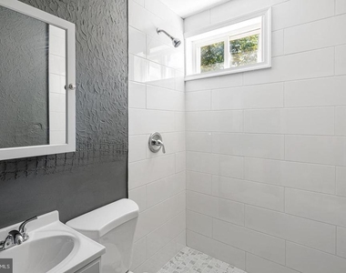 1307 S Hanson Street - Photo Thumbnail 12