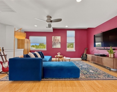 2118 Brackenridge St - Photo Thumbnail 13