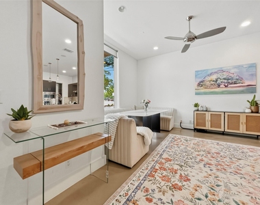 2118 Brackenridge St - Photo Thumbnail 2