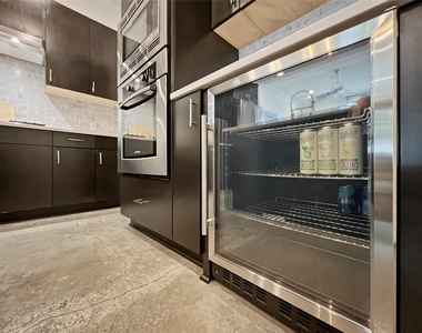 2118 Brackenridge St - Photo Thumbnail 8