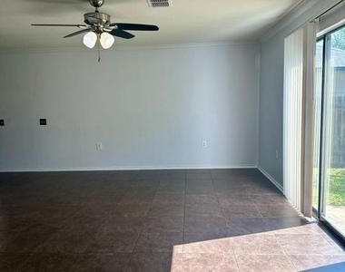 7605 Marble Crest Dr - Photo Thumbnail 2