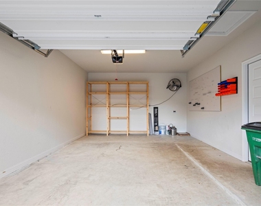 8011 Orizzonte St - Photo Thumbnail 23