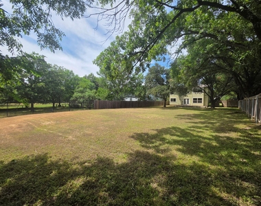 4701 Ganymede Dr - Photo Thumbnail 2