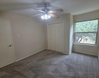 4701 Ganymede Dr - Photo Thumbnail 4