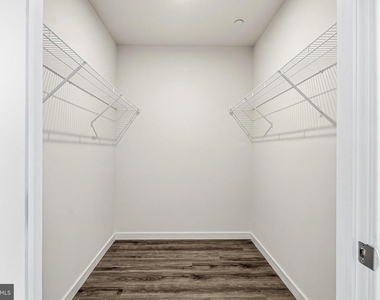 915 N Broad Street - Photo Thumbnail 11