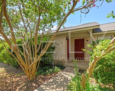 205 W William Cannon Dr - Photo Thumbnail 2