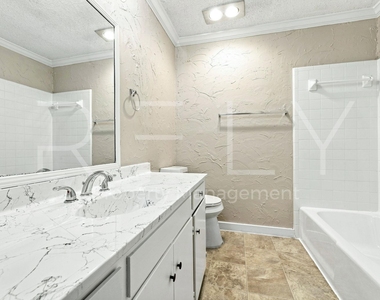 205 W William Cannon Dr - Photo Thumbnail 16