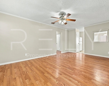 205 W William Cannon Dr - Photo Thumbnail 12