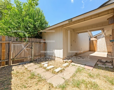 205 W William Cannon Dr - Photo Thumbnail 24